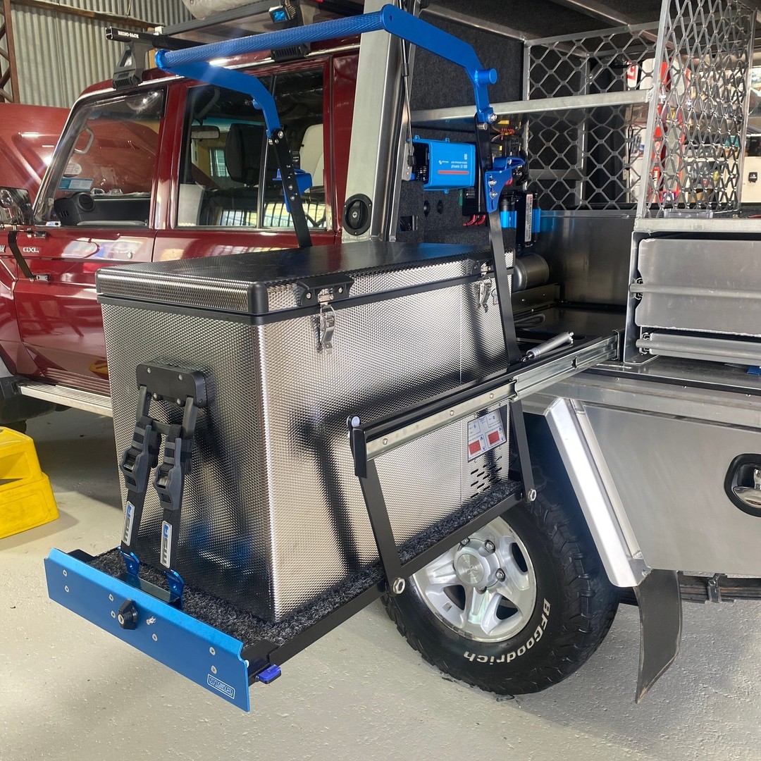 Kitted out for off-grid living/touring. 200ah Lithium battery, 500W inverter, ARB twin air-compressor, USB charging and a new reversing camera.